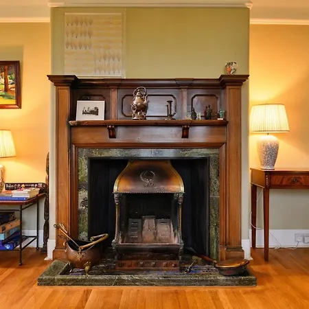 Finest Retreats - Edwardian - 9 Bed, Sleeping Up To 21
