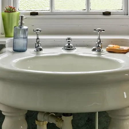 Holiday home Finest Retreats - Edwardian - 9 Bed, Sleeping Up To 21 *