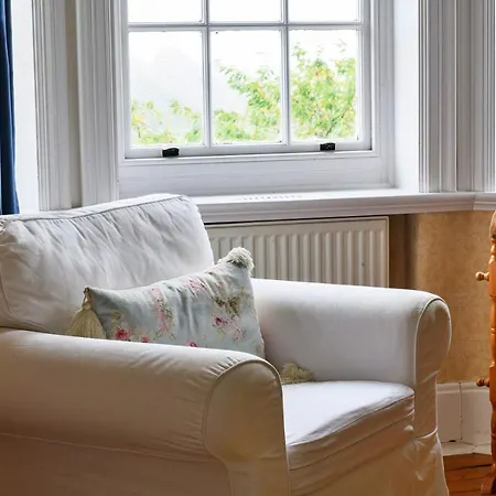 Finest Retreats - Edwardian - 9 Bed, Sleeping Up To 21