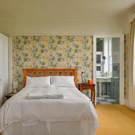 Finest Retreats - Edwardian - 9 Bed, Sleeping Up To 21